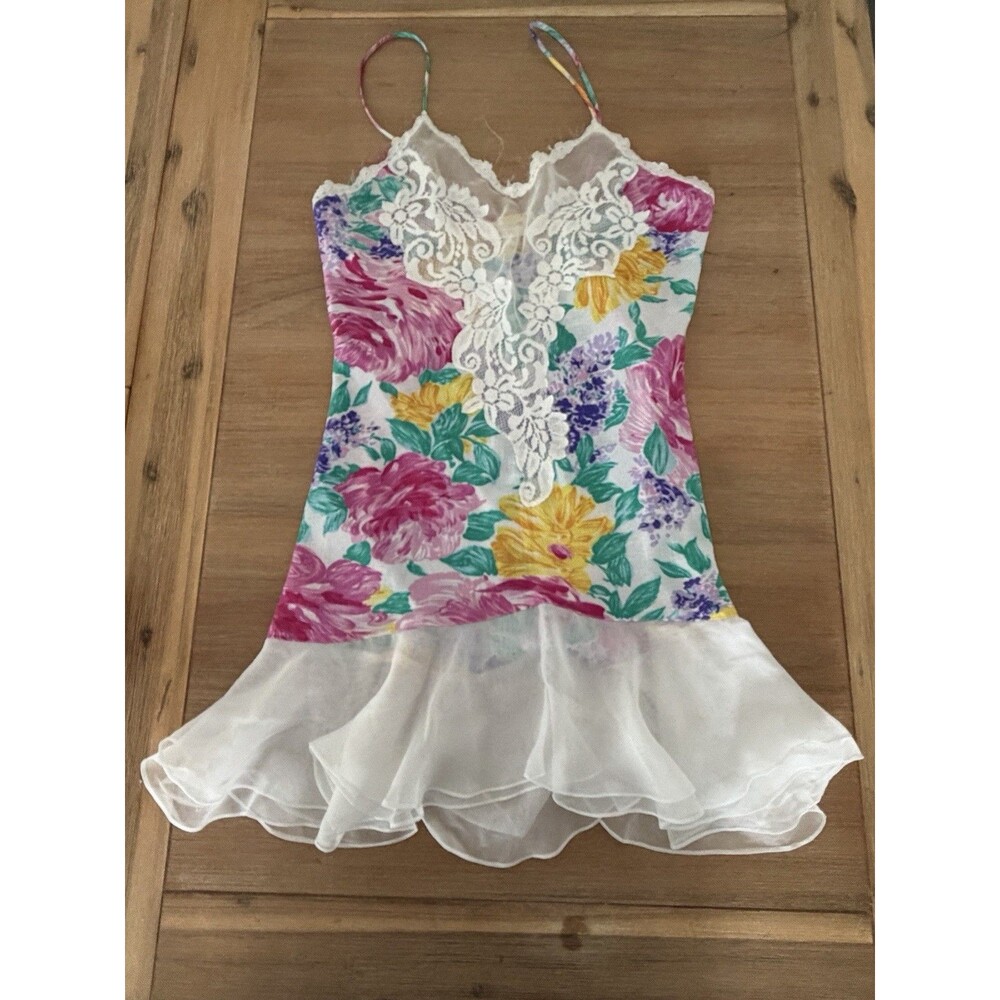 Vintage Victoria’s Secret Gold Label Floral Lace Slip Dress Nightgown Medium